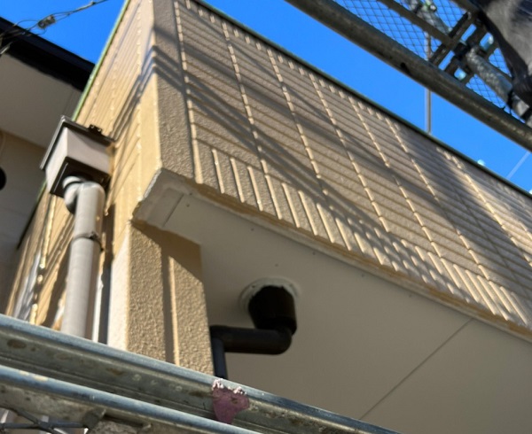 埼玉県加須市｜外壁塗装・屋根塗装｜軒天塗装(ケンエースG-II) (1)