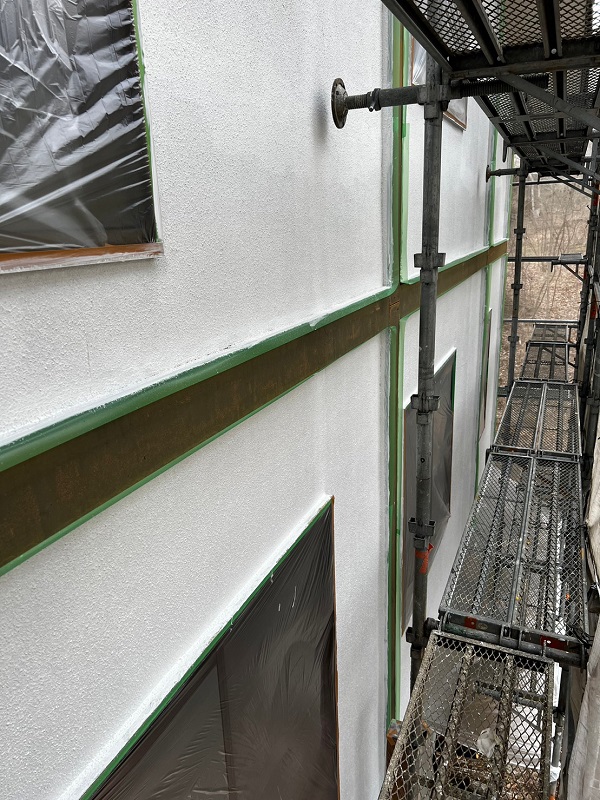 群馬県吾妻郡長野原町北軽井沢　外壁塗装　外壁の下塗りをしました (2)