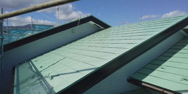 【屋根塗装】屋根の色はこう決める！選び方や人気の色をご紹介！ (2)
